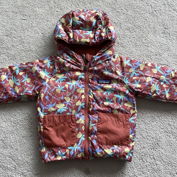 Toddler Patagonia Reversible Puffer - Picture 6 of 7